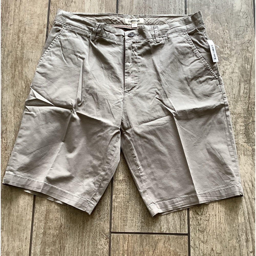 Goodthreads Men's Slim-Fit 11” Flat-Front Comfort Stretch Chino Short,Light Grey